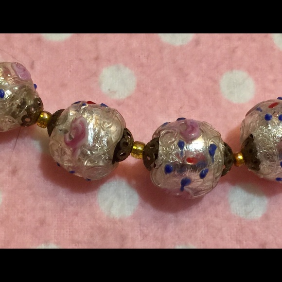 Vintage frosted glass beads with abstract painting - Picture 8 of 8